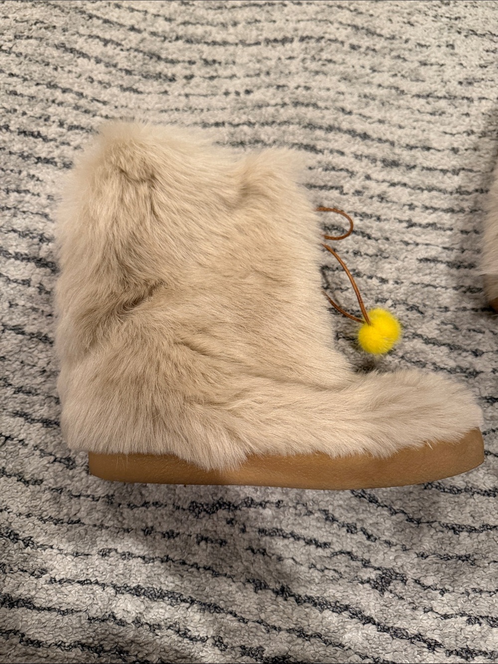 kate spade Beige Faux-Fur Ankle Boots with Yellow Pom-Poms size 7 - Picture 9 of 10